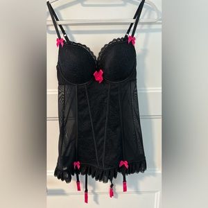 La senza beyond cleavage bustier corset shaper lace size Medium black push-up